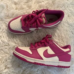 Nike Kids Fuchsia and Cream Sneakers